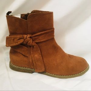 Gap Kids Size 5 Booties